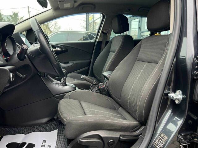 Черный Опель Астра, объемом двигателя 1.6 л и пробегом 145 тыс. км за 9600 $, фото 17 на Automoto.ua