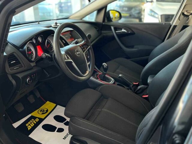 Черный Опель Астра, объемом двигателя 1.6 л и пробегом 291 тыс. км за 8200 $, фото 19 на Automoto.ua