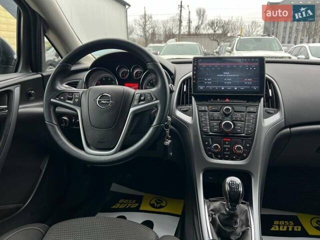 Черный Опель Астра, объемом двигателя 1.6 л и пробегом 145 тыс. км за 9600 $, фото 10 на Automoto.ua