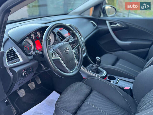 Опель Астра 2015 у Дрогобичі на Automoto.ua Чорний Опель Астра, об'ємом двигуна 1.6 л та пробігом 196 тис. км за 8550 $, фото 40 на Automoto.ua