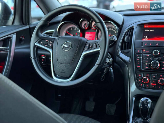 Опель Астра 2015 у Дрогобичі на Automoto.ua Чорний Опель Астра, об'ємом двигуна 1.6 л та пробігом 196 тис. км за 8550 $, фото 77 на Automoto.ua