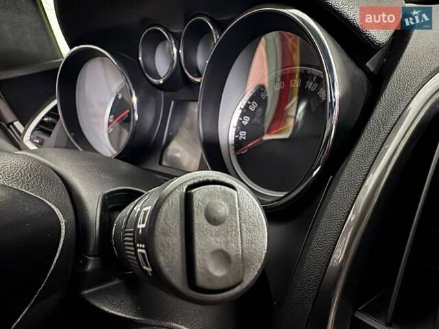 Чорний Опель Астра, об'ємом двигуна 1.6 л та пробігом 206 тис. км за 8950 $, фото 101 на Automoto.ua