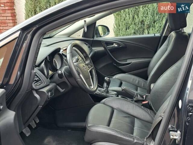 Черный Опель Астра, объемом двигателя 1.6 л и пробегом 183 тыс. км за 8850 $, фото 47 на Automoto.ua