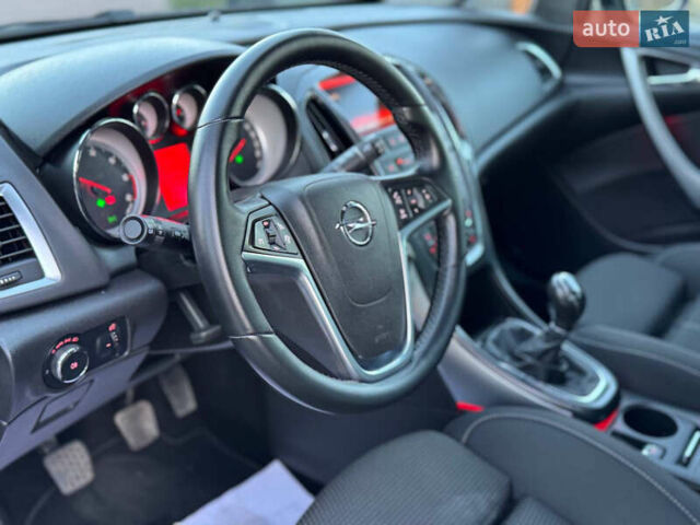 Опель Астра 2015 у Дрогобичі на Automoto.ua Чорний Опель Астра, об'ємом двигуна 1.6 л та пробігом 196 тис. км за 8550 $, фото 57 на Automoto.ua