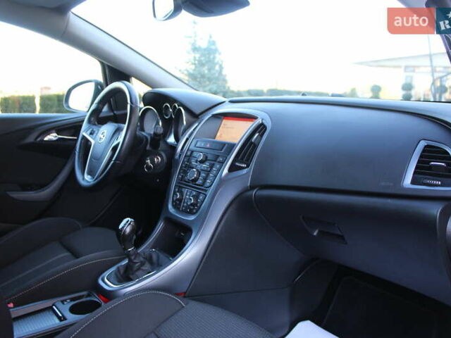 Чорний Опель Астра, об'ємом двигуна 1.6 л та пробігом 205 тис. км за 8390 $, фото 95 на Automoto.ua