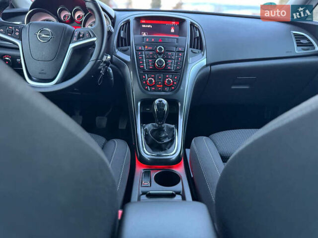 Опель Астра 2015 у Дрогобичі на Automoto.ua Чорний Опель Астра, об'ємом двигуна 1.6 л та пробігом 196 тис. км за 8550 $, фото 74 на Automoto.ua