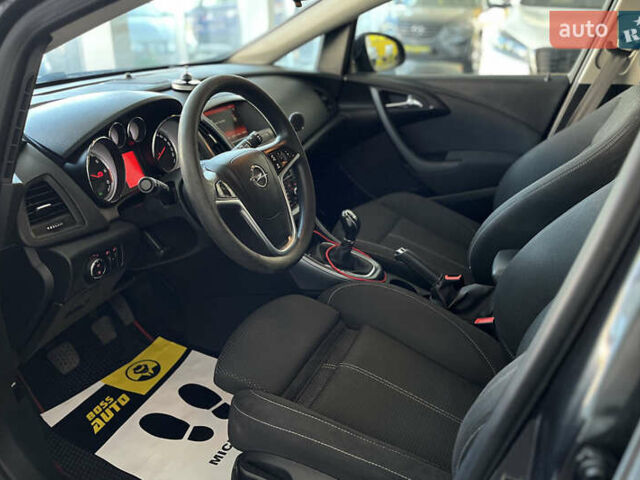 Черный Опель Астра, объемом двигателя 1.6 л и пробегом 289 тыс. км за 8400 $, фото 19 на Automoto.ua