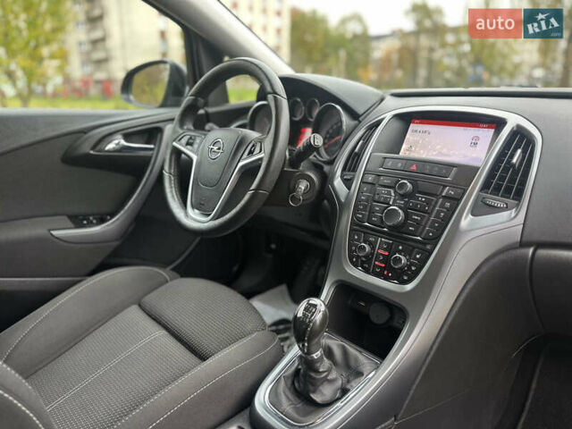 Черный Опель Астра, объемом двигателя 1.6 л и пробегом 205 тыс. км за 8290 $, фото 66 на Automoto.ua