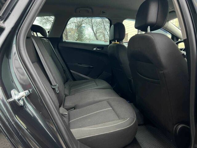 Черный Опель Астра, объемом двигателя 1.6 л и пробегом 145 тыс. км за 9600 $, фото 20 на Automoto.ua