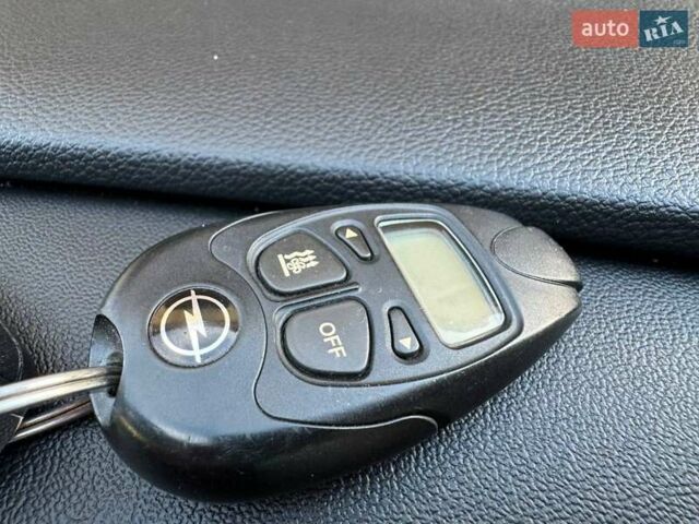 Чорний Опель Астра, об'ємом двигуна 1.6 л та пробігом 206 тис. км за 8950 $, фото 145 на Automoto.ua