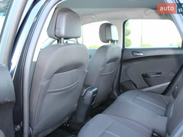 Черный Опель Астра, объемом двигателя 1.6 л и пробегом 205 тыс. км за 8290 $, фото 82 на Automoto.ua