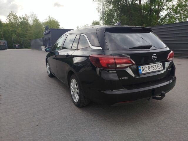 Черный Опель Астра, объемом двигателя 1.6 л и пробегом 240 тыс. км за 9533 $, фото 6 на Automoto.ua