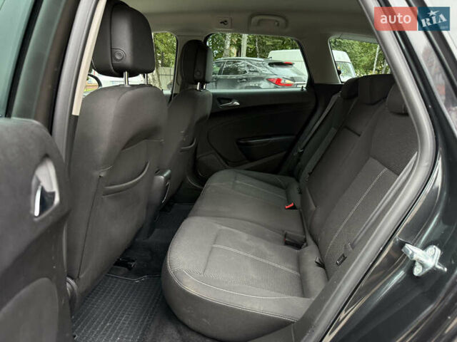 Черный Опель Астра, объемом двигателя 1.6 л и пробегом 243 тыс. км за 10350 $, фото 41 на Automoto.ua