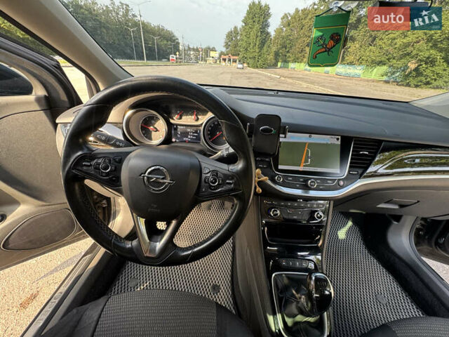 Черный Опель Астра, объемом двигателя 1.6 л и пробегом 307 тыс. км за 9600 $, фото 14 на Automoto.ua