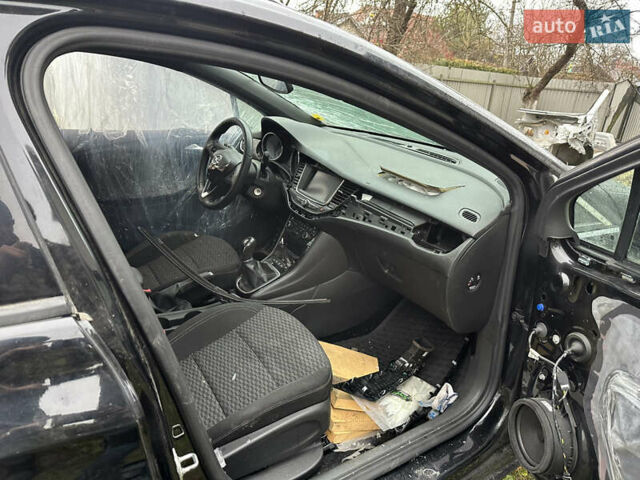 Черный Опель Астра, объемом двигателя 1.6 л и пробегом 250 тыс. км за 3200 $, фото 7 на Automoto.ua