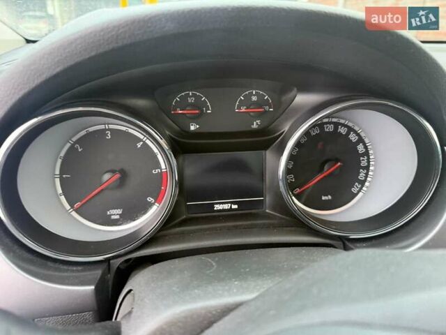 Чорний Опель Астра, об'ємом двигуна 1.6 л та пробігом 251 тис. км за 7800 $, фото 5 на Automoto.ua