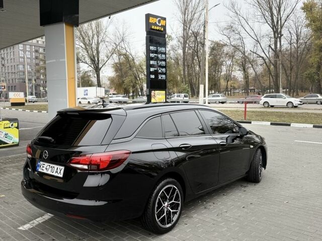 Черный Опель Астра, объемом двигателя 1.6 л и пробегом 190 тыс. км за 10600 $, фото 4 на Automoto.ua