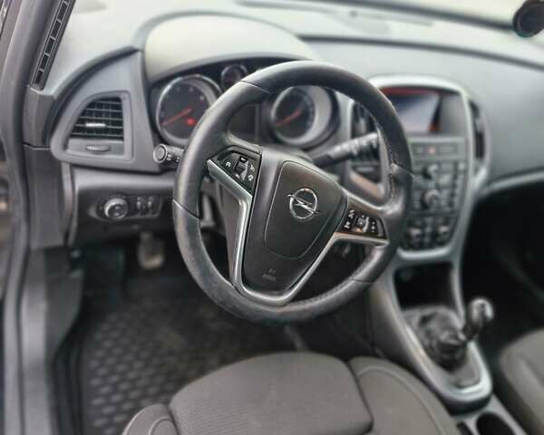 Чорний Опель Астра, об'ємом двигуна 1.6 л та пробігом 236 тис. км за 7950 $, фото 33 на Automoto.ua