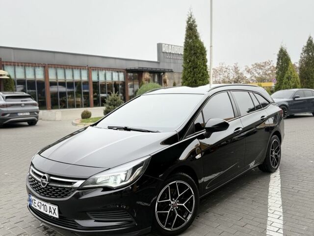 Черный Опель Астра, объемом двигателя 1.6 л и пробегом 190 тыс. км за 10600 $, фото 10 на Automoto.ua