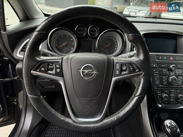 Черный Опель Астра, объемом двигателя 1.6 л и пробегом 243 тыс. км за 10350 $, фото 17 на Automoto.ua