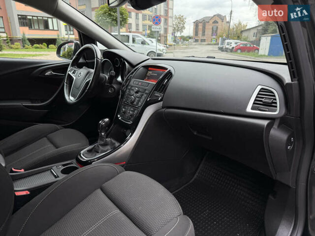 Черный Опель Астра, объемом двигателя 1.6 л и пробегом 243 тыс. км за 10350 $, фото 50 на Automoto.ua