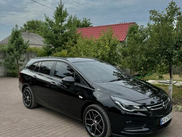 Черный Опель Астра, объемом двигателя 1.6 л и пробегом 190 тыс. км за 10600 $, фото 2 на Automoto.ua