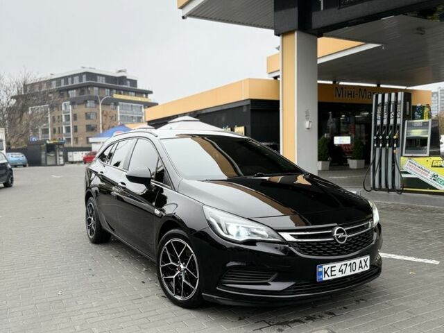 Черный Опель Астра, объемом двигателя 1.6 л и пробегом 190 тыс. км за 10600 $, фото 7 на Automoto.ua