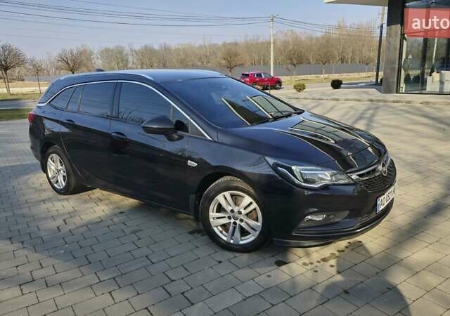 Черный Опель Астра, объемом двигателя 1.6 л и пробегом 230 тыс. км за 11200 $, фото 2 на Automoto.ua