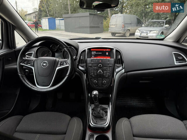 Черный Опель Астра, объемом двигателя 1.6 л и пробегом 243 тыс. км за 10350 $, фото 48 на Automoto.ua