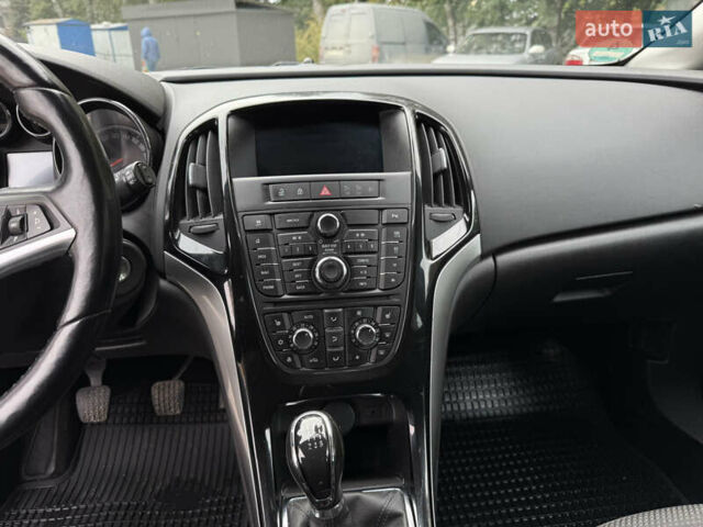 Черный Опель Астра, объемом двигателя 1.6 л и пробегом 243 тыс. км за 10350 $, фото 23 на Automoto.ua