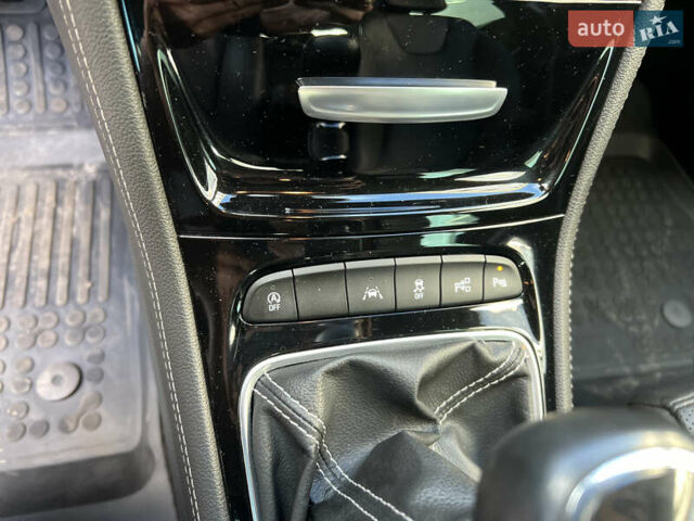 Черный Опель Астра, объемом двигателя 1.6 л и пробегом 250 тыс. км за 10450 $, фото 52 на Automoto.ua