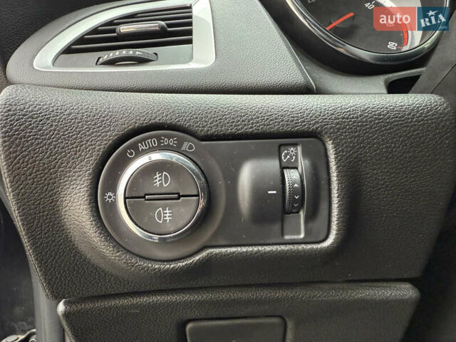 Черный Опель Астра, объемом двигателя 1.6 л и пробегом 243 тыс. км за 10350 $, фото 22 на Automoto.ua