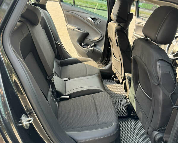 Черный Опель Астра, объемом двигателя 1.6 л и пробегом 307 тыс. км за 9600 $, фото 7 на Automoto.ua