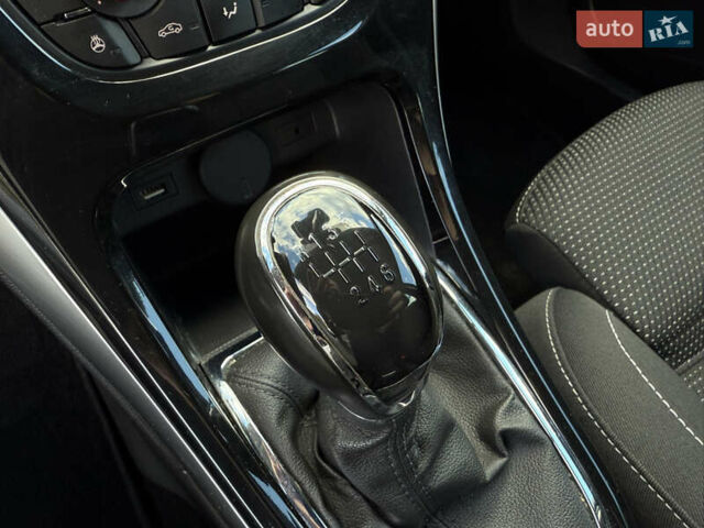 Черный Опель Астра, объемом двигателя 1.6 л и пробегом 220 тыс. км за 9900 $, фото 22 на Automoto.ua