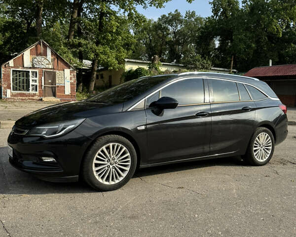 Черный Опель Астра, объемом двигателя 1.6 л и пробегом 307 тыс. км за 9600 $, фото 5 на Automoto.ua