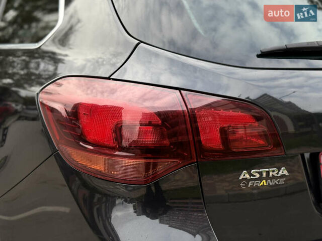 Черный Опель Астра, объемом двигателя 1.6 л и пробегом 243 тыс. км за 10350 $, фото 14 на Automoto.ua