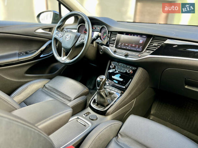 Черный Опель Астра, объемом двигателя 1.6 л и пробегом 250 тыс. км за 10450 $, фото 83 на Automoto.ua
