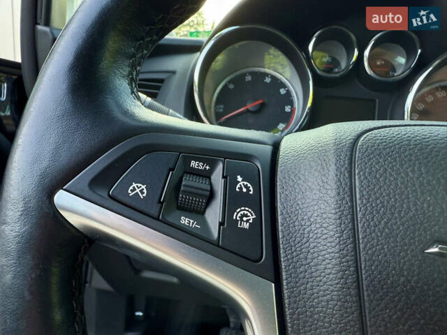 Черный Опель Астра, объемом двигателя 1.6 л и пробегом 225 тыс. км за 9800 $, фото 21 на Automoto.ua