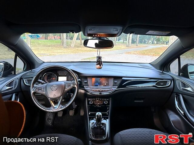 Черный Опель Астра, объемом двигателя 1.6 л и пробегом 238 тыс. км за 10900 $, фото 6 на Automoto.ua