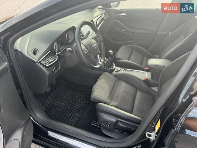 Черный Опель Астра, объемом двигателя 1.6 л и пробегом 224 тыс. км за 12000 $, фото 38 на Automoto.ua
