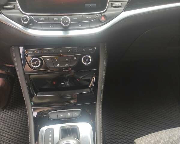 Черный Опель Астра, объемом двигателя 1.6 л и пробегом 295 тыс. км за 11400 $, фото 16 на Automoto.ua