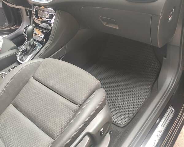 Черный Опель Астра, объемом двигателя 1.6 л и пробегом 295 тыс. км за 11400 $, фото 11 на Automoto.ua