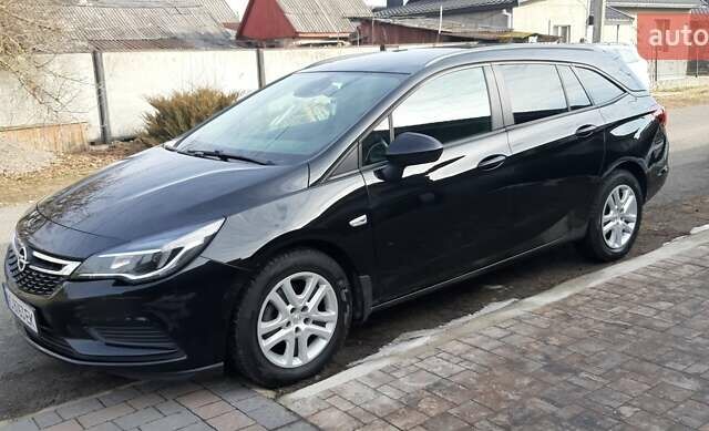 Черный Опель Астра, объемом двигателя 1.6 л и пробегом 178 тыс. км за 10500 $, фото 5 на Automoto.ua