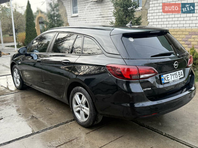 Черный Опель Астра, объемом двигателя 1.6 л и пробегом 173 тыс. км за 12000 $, фото 5 на Automoto.ua