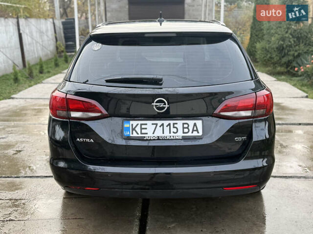 Черный Опель Астра, объемом двигателя 1.6 л и пробегом 173 тыс. км за 12000 $, фото 4 на Automoto.ua