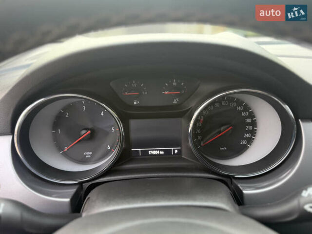 Черный Опель Астра, объемом двигателя 1.6 л и пробегом 173 тыс. км за 12000 $, фото 10 на Automoto.ua