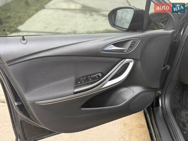 Черный Опель Астра, объемом двигателя 1.6 л и пробегом 173 тыс. км за 12000 $, фото 7 на Automoto.ua