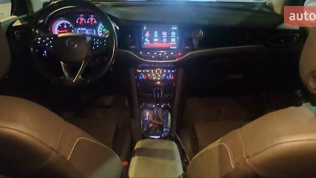 Черный Опель Астра, объемом двигателя 1.6 л и пробегом 295 тыс. км за 11400 $, фото 15 на Automoto.ua