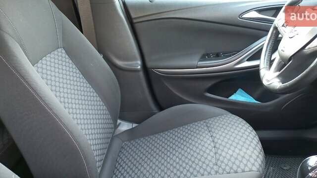 Черный Опель Астра, объемом двигателя 1.6 л и пробегом 178 тыс. км за 10500 $, фото 8 на Automoto.ua