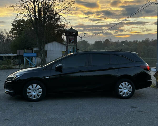 Черный Опель Астра, объемом двигателя 1.6 л и пробегом 263 тыс. км за 10999 $, фото 4 на Automoto.ua